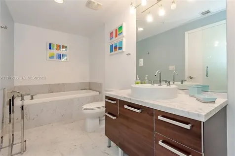 253 NE 2nd Street Miami FL 33132