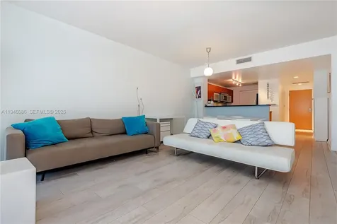 253 NE 2nd Street Miami FL 33132