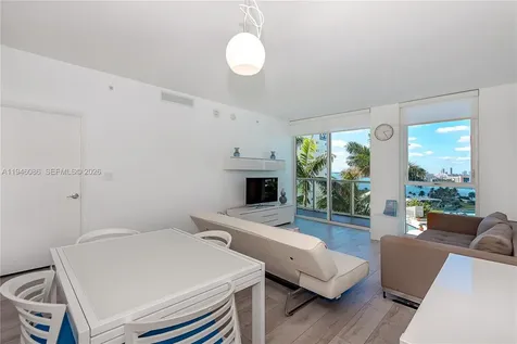 253 NE 2nd Street Miami FL 33132