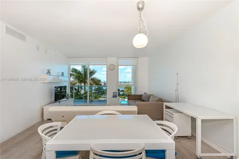 253 NE 2nd Street Miami FL 33132