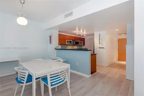 253 NE 2nd Street Miami FL 33132