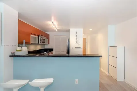 253 NE 2nd Street Miami FL 33132