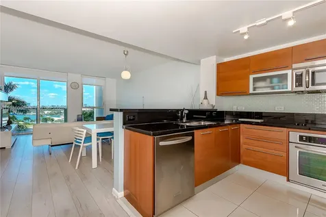 253 NE 2nd Street Miami FL 33132