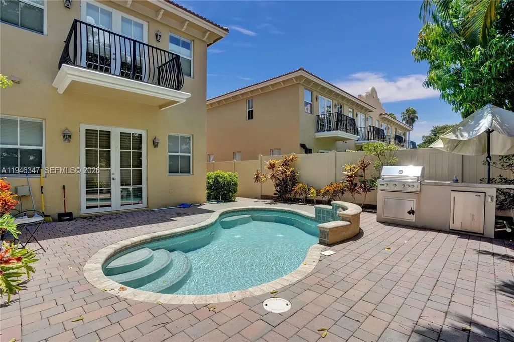 1115 NE 14th Avenue Fort Lauderdale FL 33304
