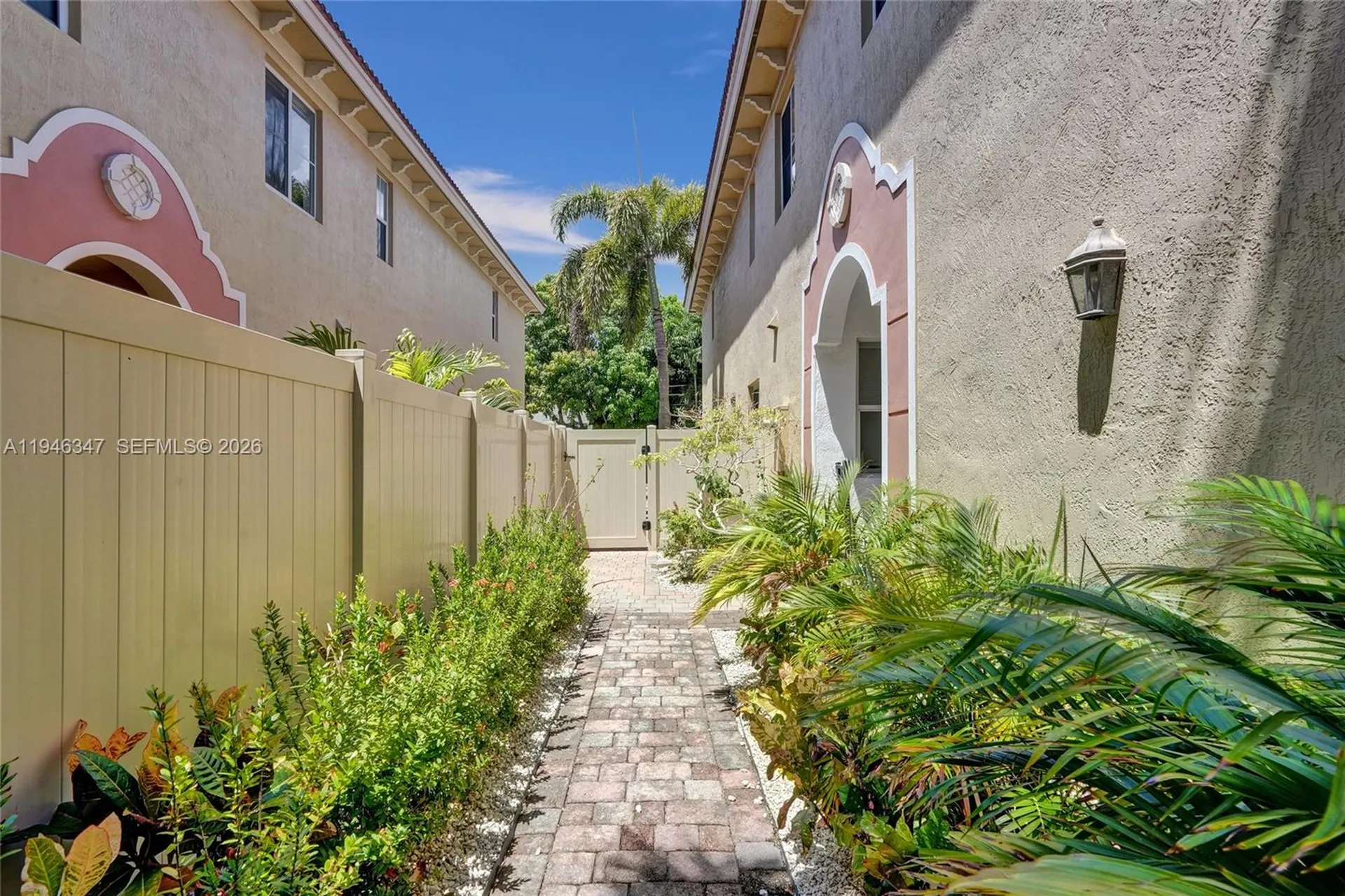 1115 NE 14th Avenue Fort Lauderdale FL 33304