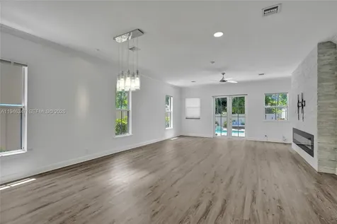 1115 NE 14th Avenue Fort Lauderdale FL 33304