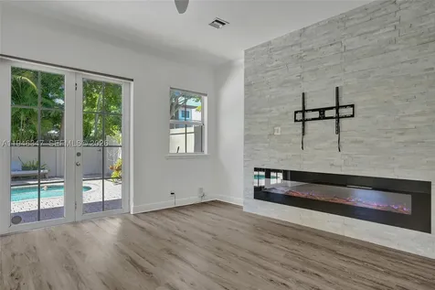 1115 NE 14th Avenue Fort Lauderdale FL 33304