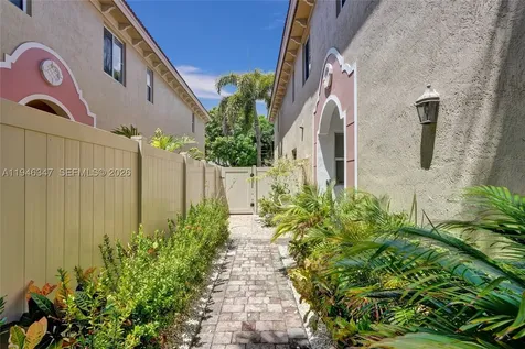 1115 NE 14th Avenue Fort Lauderdale FL 33304