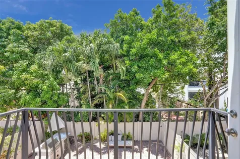 1115 NE 14th Avenue Fort Lauderdale FL 33304