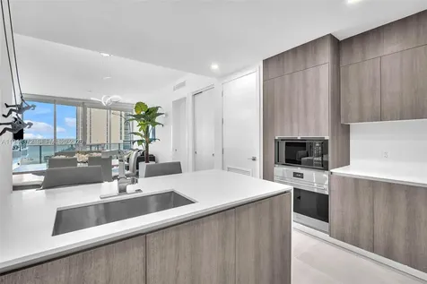 17550 Collins Avenue Sunny Isles Beach FL 33160