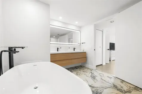 485 Brickell Avenue Miami FL 33131