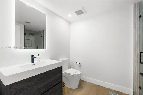 485 Brickell Avenue Miami FL 33131