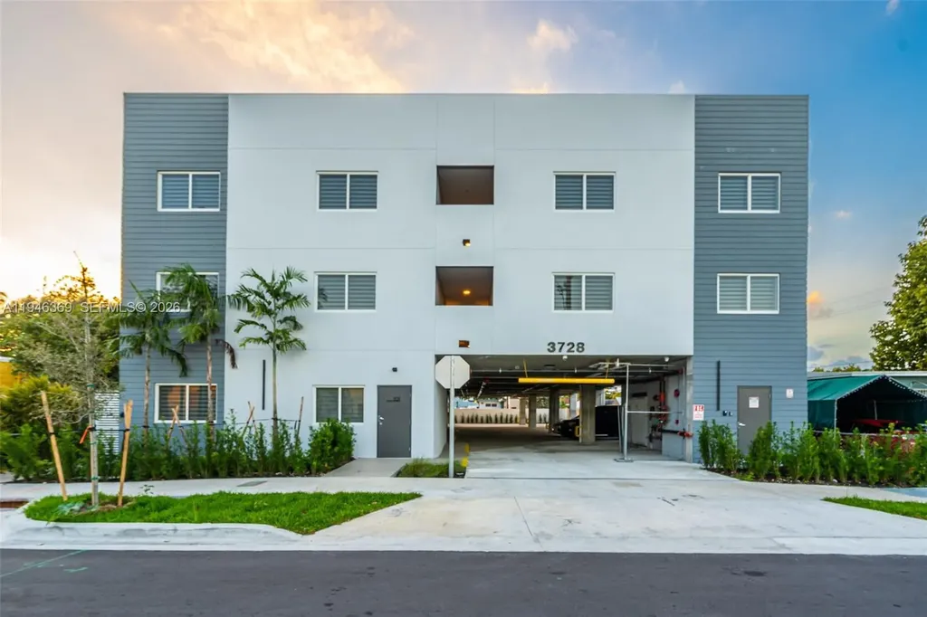 3728 NW 19th Avenue Miami FL 33142