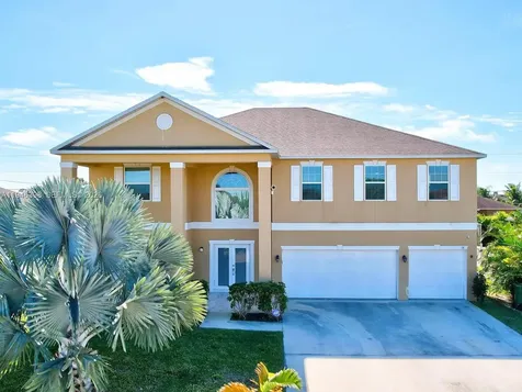 1018 SW Eckard Avenue Port St. Lucie FL 34953