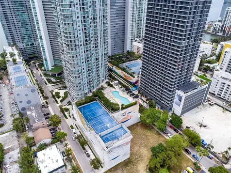 501 NE 31 Miami FL 33137