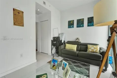501 NE 31 Miami FL 33137