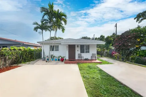 2275 SW 61st Avenue Miami FL 33155