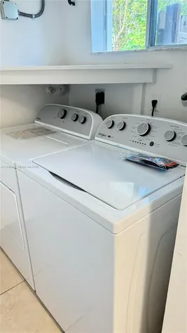 2275 SW 61st Avenue Miami FL 33155
