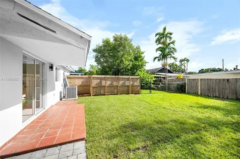 2275 SW 61st Avenue Miami FL 33155