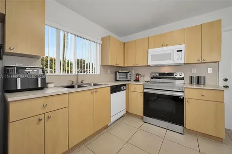 2275 SW 61st Avenue Miami FL 33155