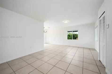2275 SW 61st Avenue Miami FL 33155