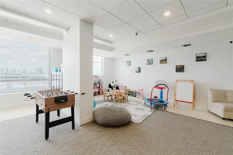 1900 Sunset Harbour Drive Miami Beach FL 33139