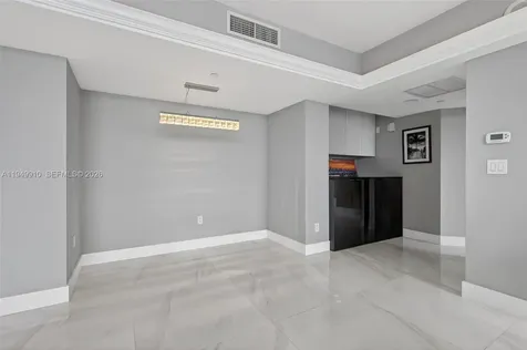 1330 West Avenue Miami Beach FL 33139
