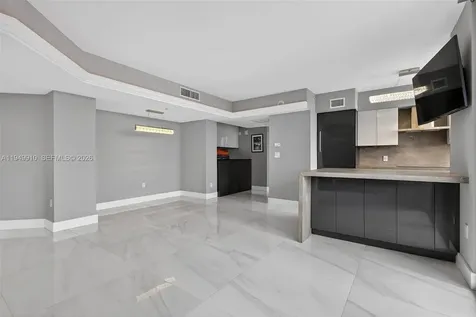 1330 West Avenue Miami Beach FL 33139