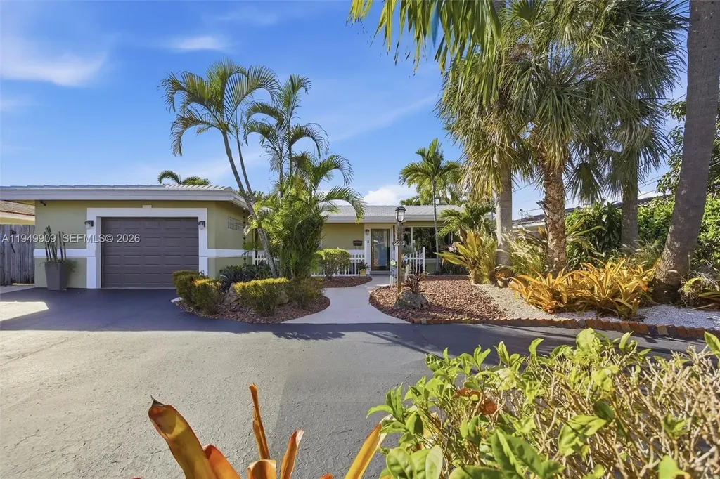 2213 NE 16th Avenue Wilton Manors FL 33305