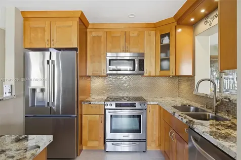 2213 NE 16th Avenue Wilton Manors FL 33305