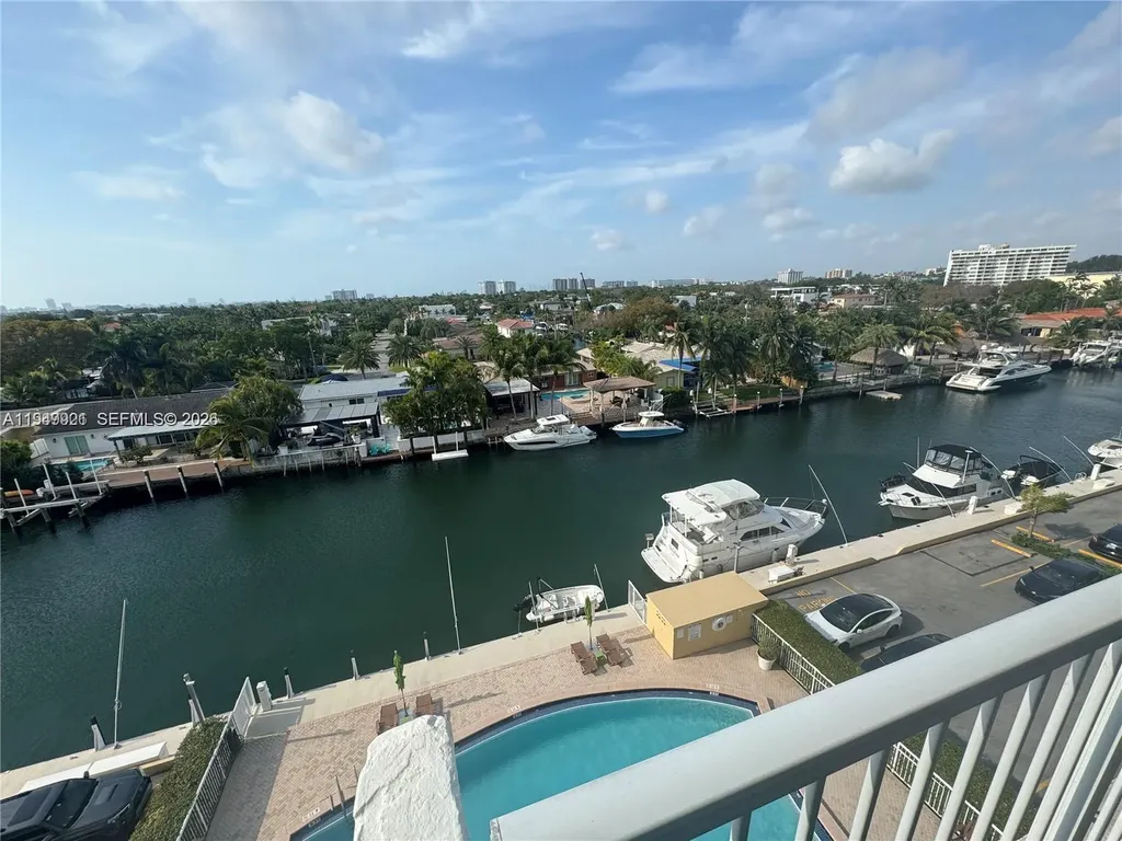 2000 NE 135th Street North Miami FL 33181