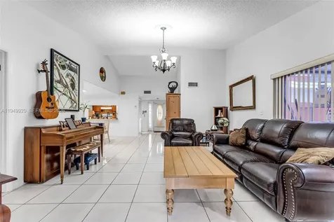 1304 Redstart Court Homestead FL 33035