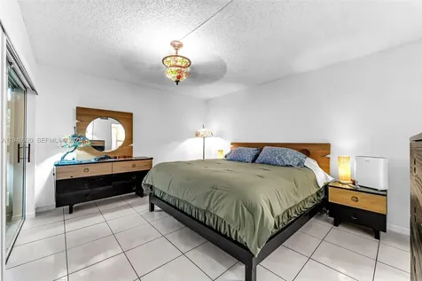 1304 Redstart Court Homestead FL 33035