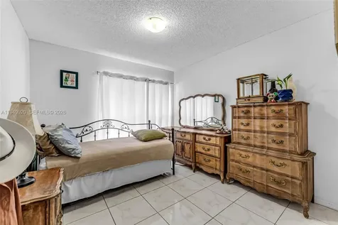 1304 Redstart Court Homestead FL 33035
