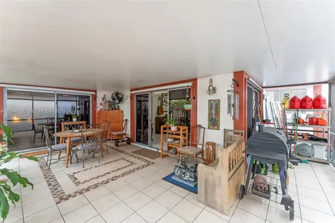 1304 Redstart Court Homestead FL 33035