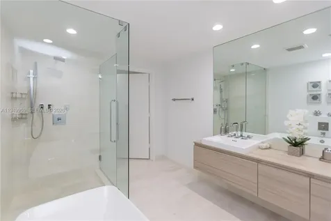 17111 Biscayne Boulevard North Miami Beach FL 33160