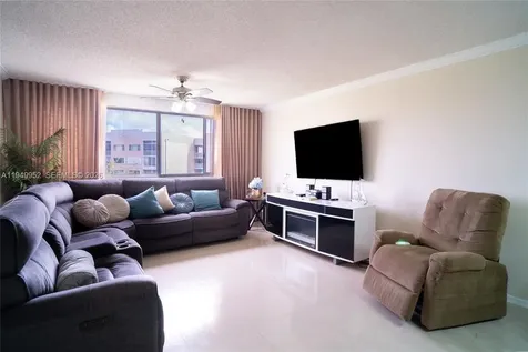 10133 NW 24th Place Sunrise FL 33322