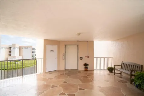 10133 NW 24th Place Sunrise FL 33322