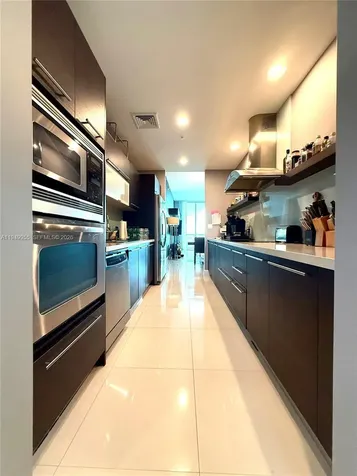 7928 East Drive North Bay Village FL 33141