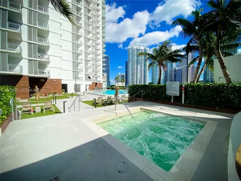 350 S Miami Avenue Miami FL 33130