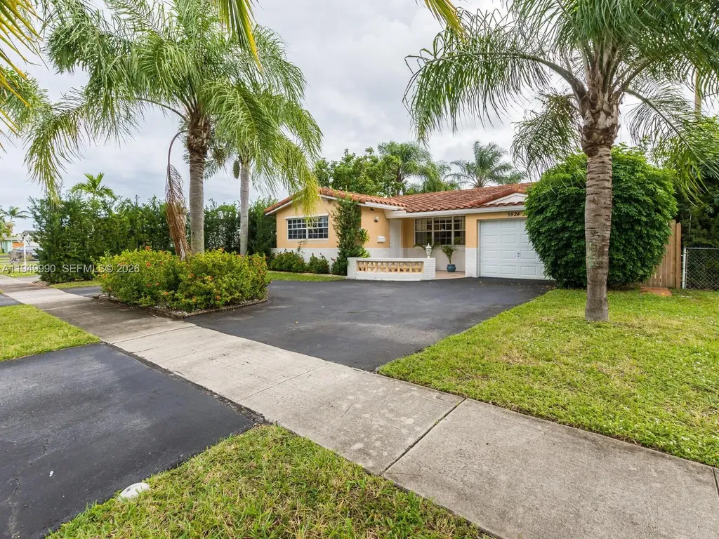 5524 Garfield Street Hollywood FL 33021