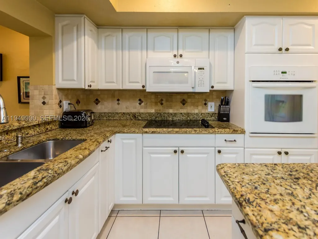 5524 Garfield Street Hollywood FL 33021