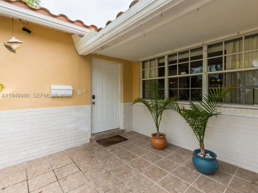 5524 Garfield Street Hollywood FL 33021