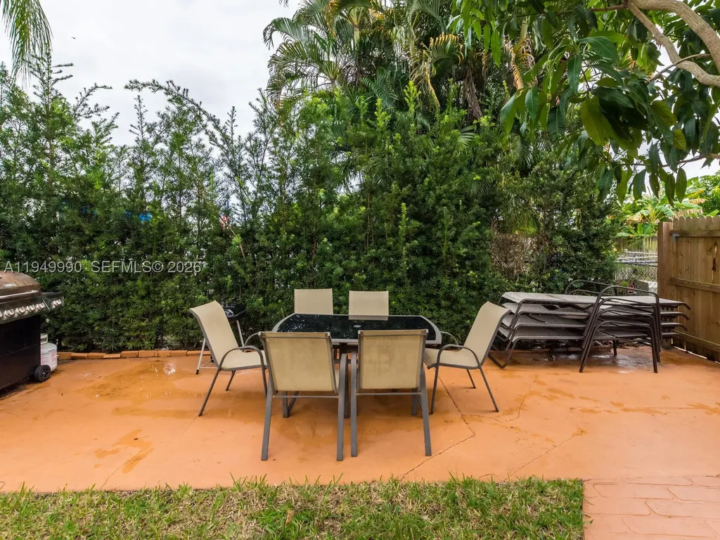 5524 Garfield Street Hollywood FL 33021