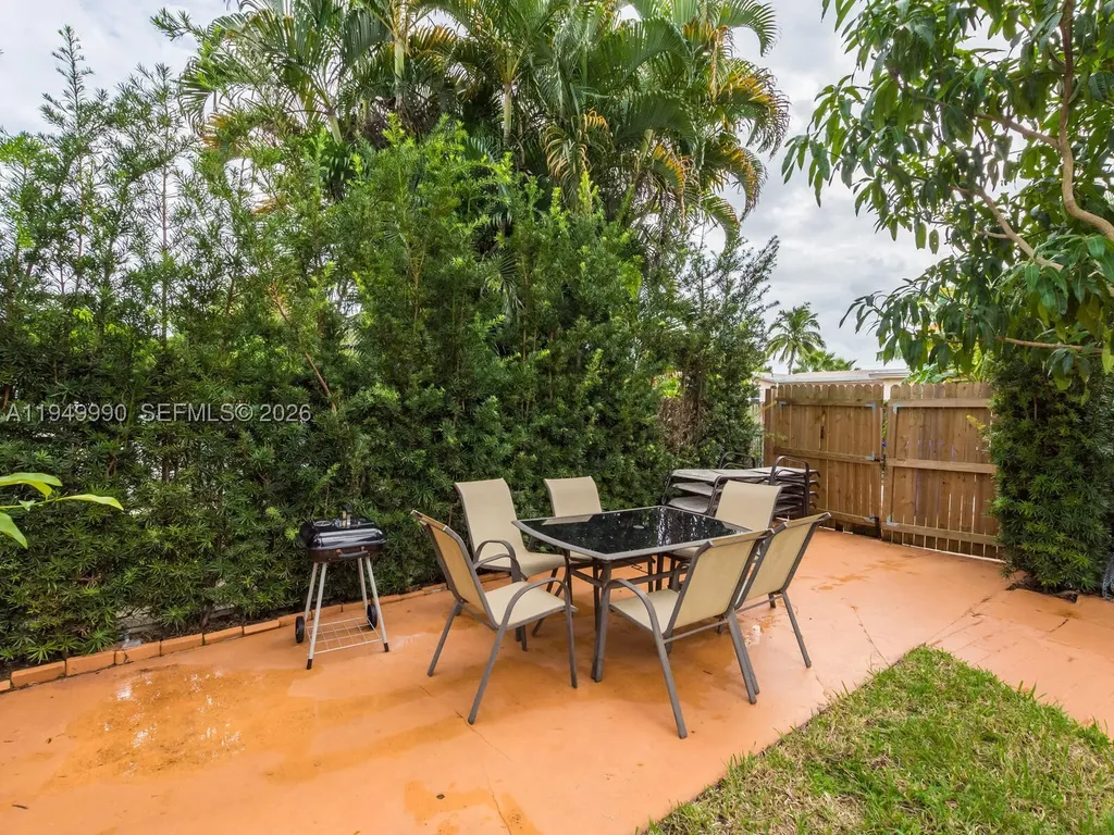 5524 Garfield Street Hollywood FL 33021