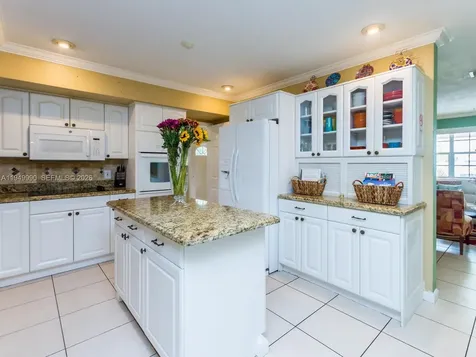 5524 Garfield Street Hollywood FL 33021
