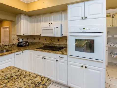 5524 Garfield Street Hollywood FL 33021