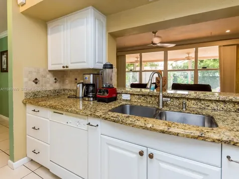 5524 Garfield Street Hollywood FL 33021