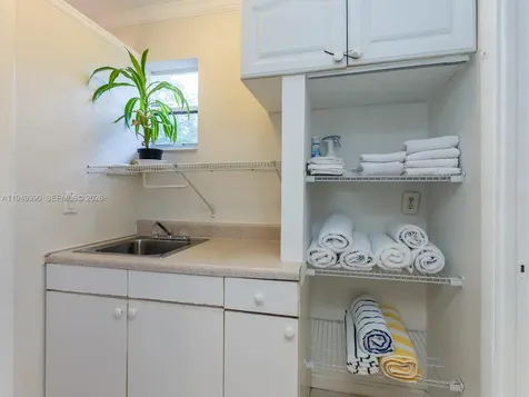 5524 Garfield Street Hollywood FL 33021