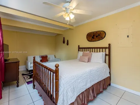 5524 Garfield Street Hollywood FL 33021
